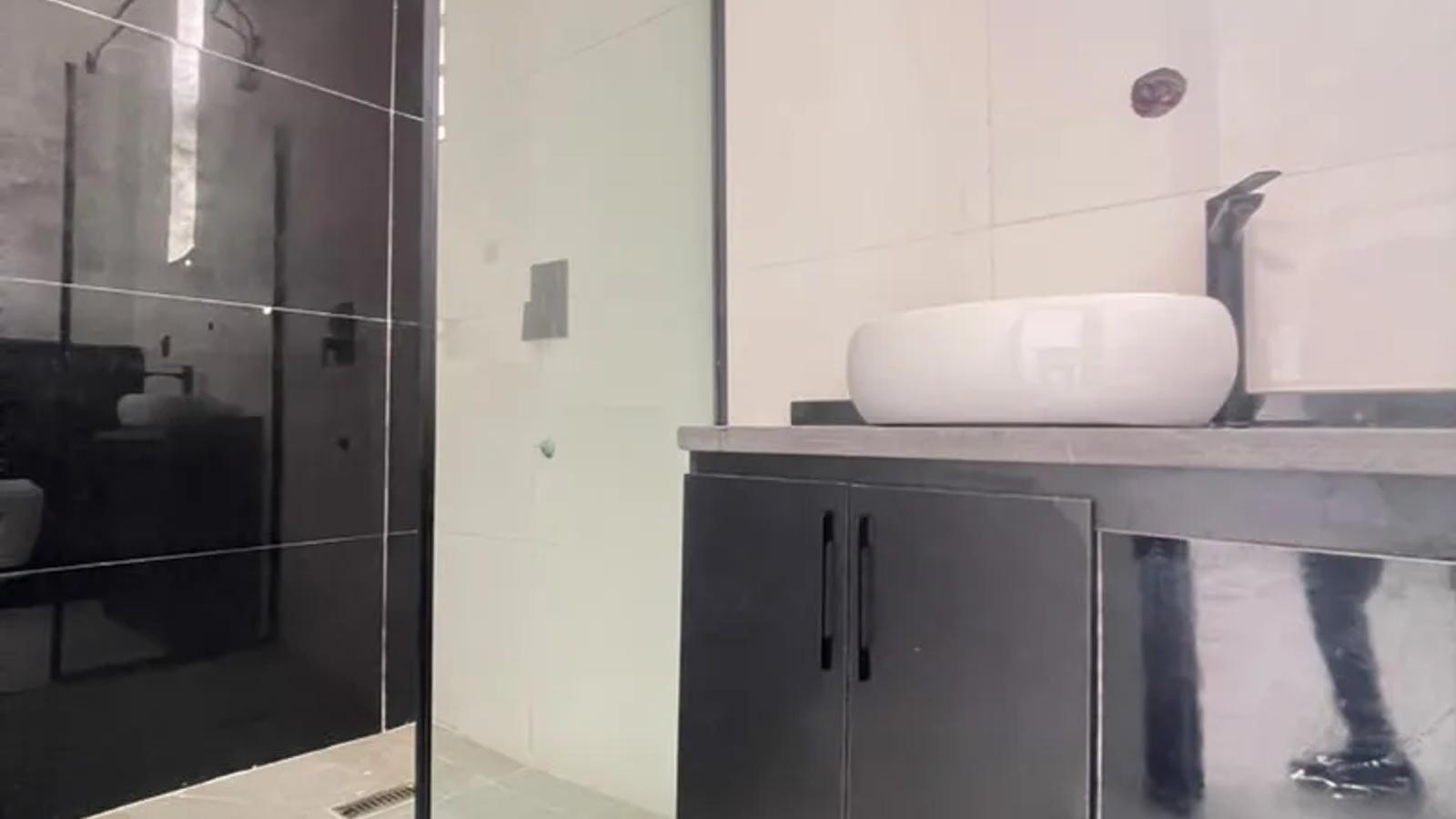 4 BEDROOM FULLY-DETACHED DUPLEX WITH BQ