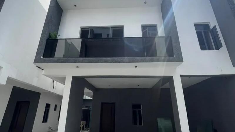 4 BEDROOM TERRACE DUPLEX