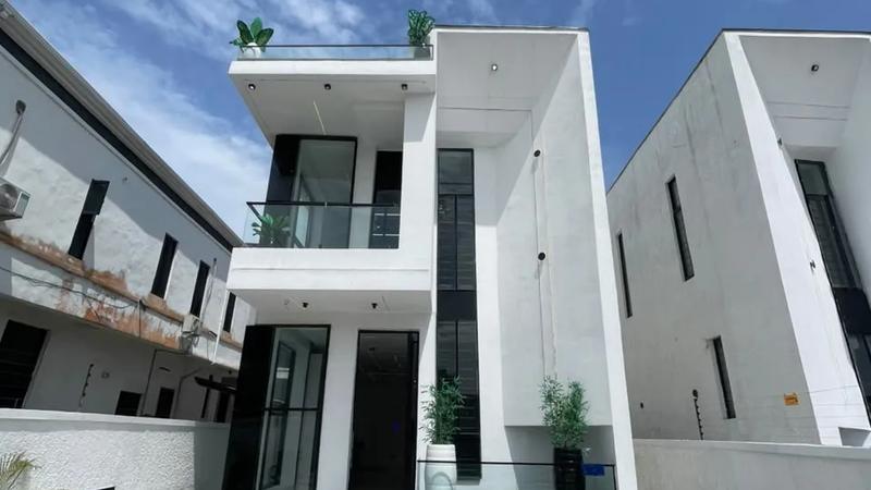 5 Bedroom Fully Detached Duplex