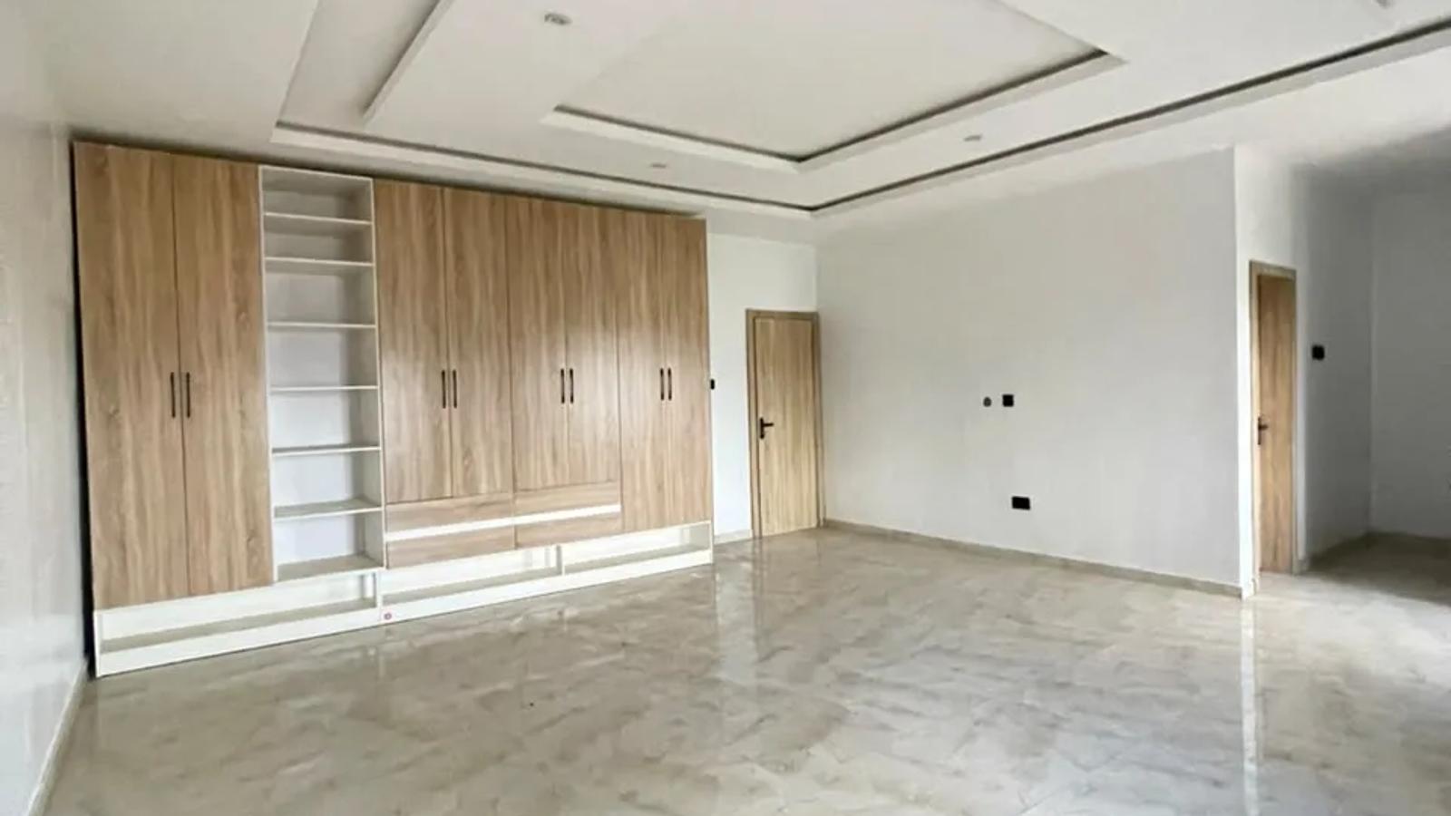 4 BEDROOM TERRACE DUPLEX WITH STUDY ROOM