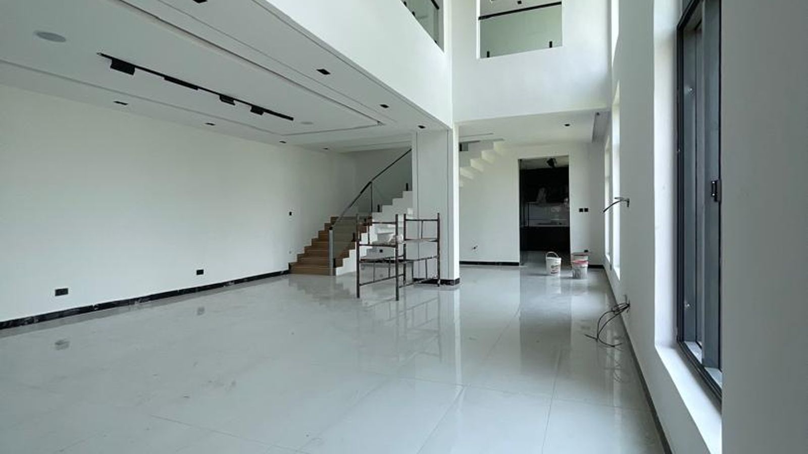 5 Bedroom Fully Detached Duplex
