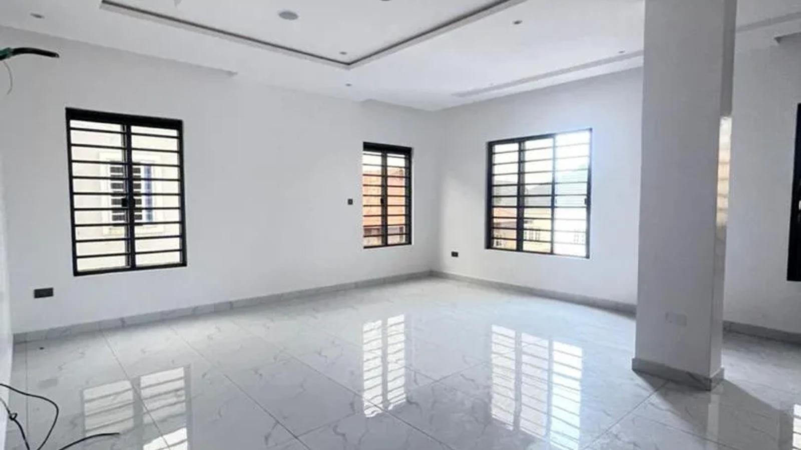 5 Bedroom Fully Detached Duplex