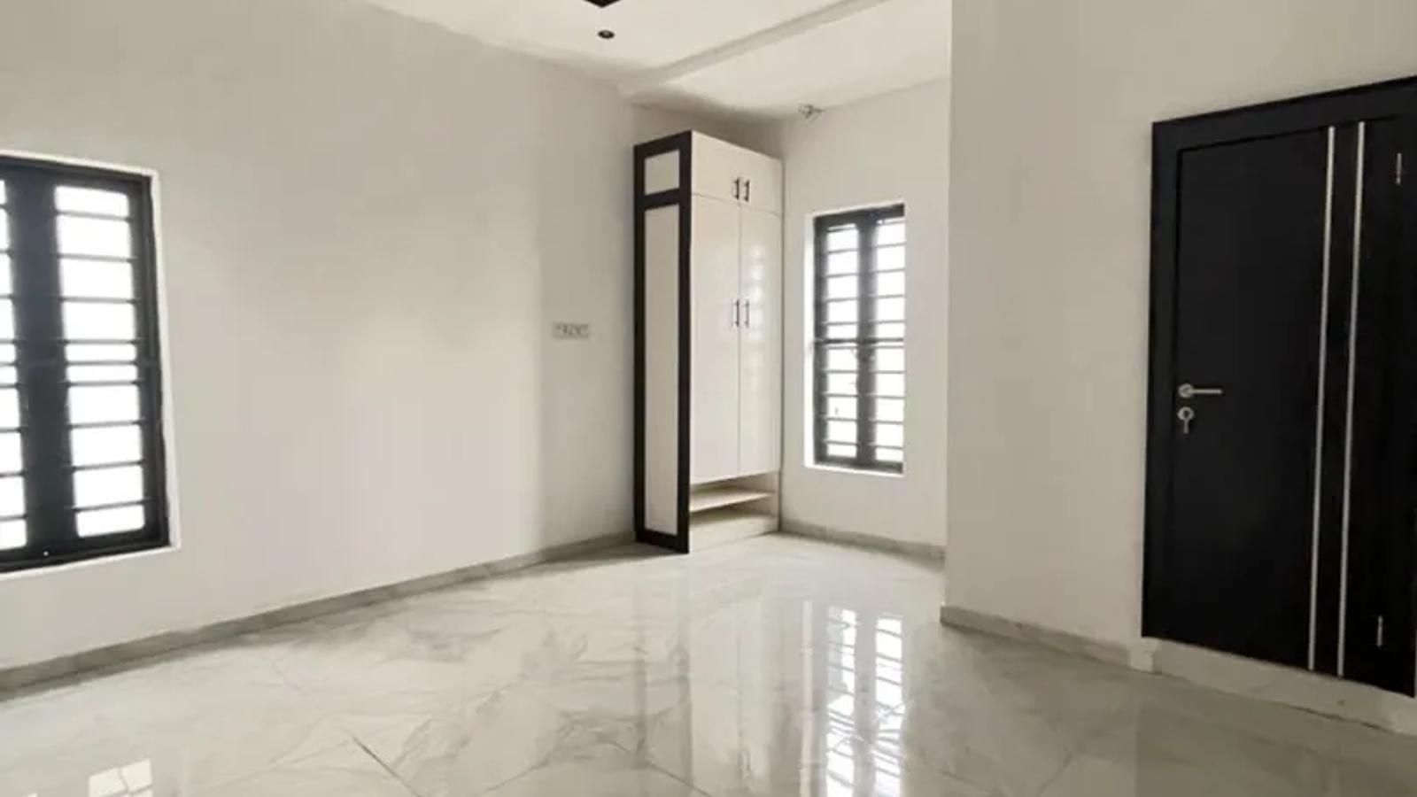 4 Bedroom Fully Detached Duplex