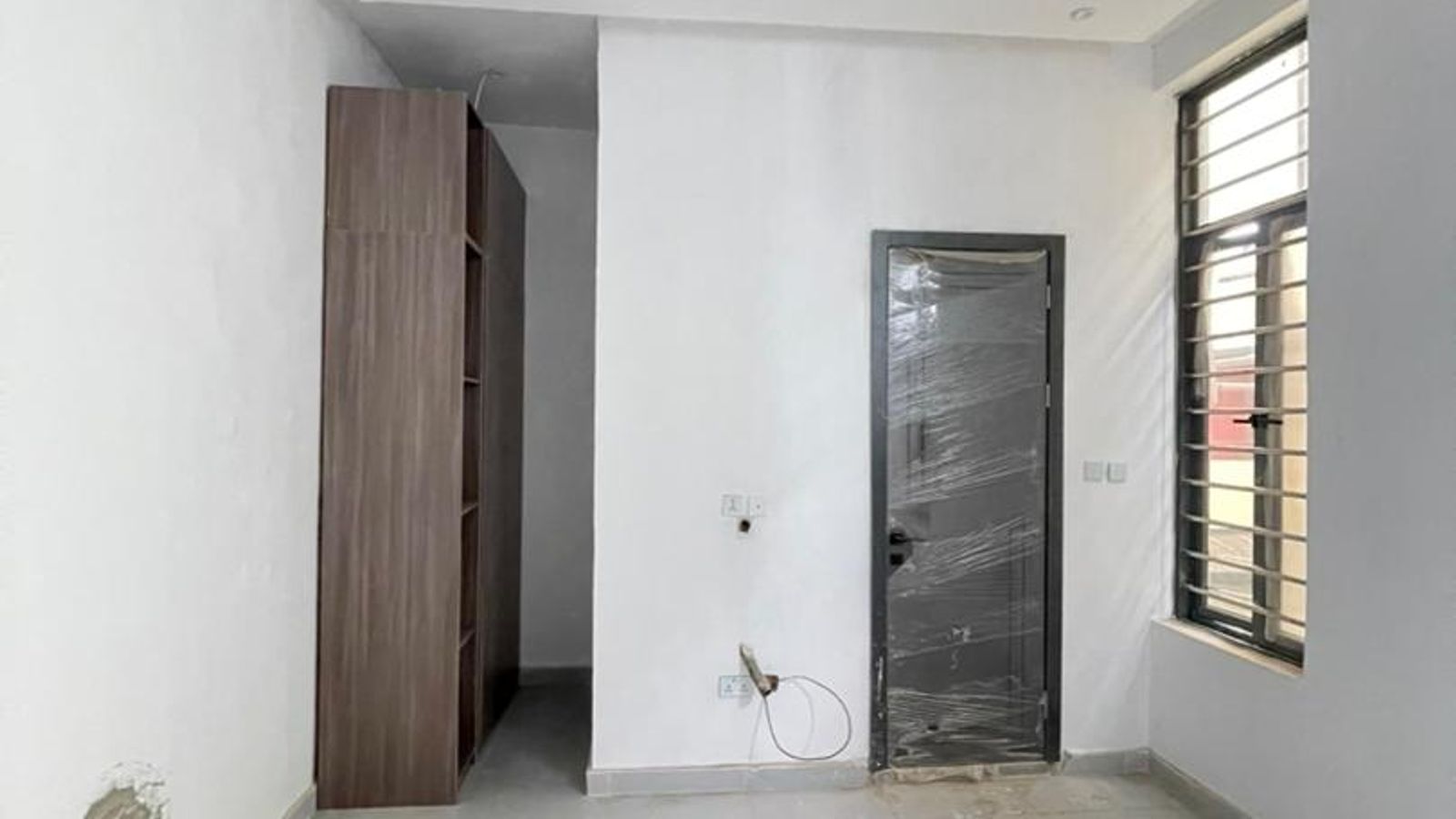 5 Bedroom Fully Detached Duplex