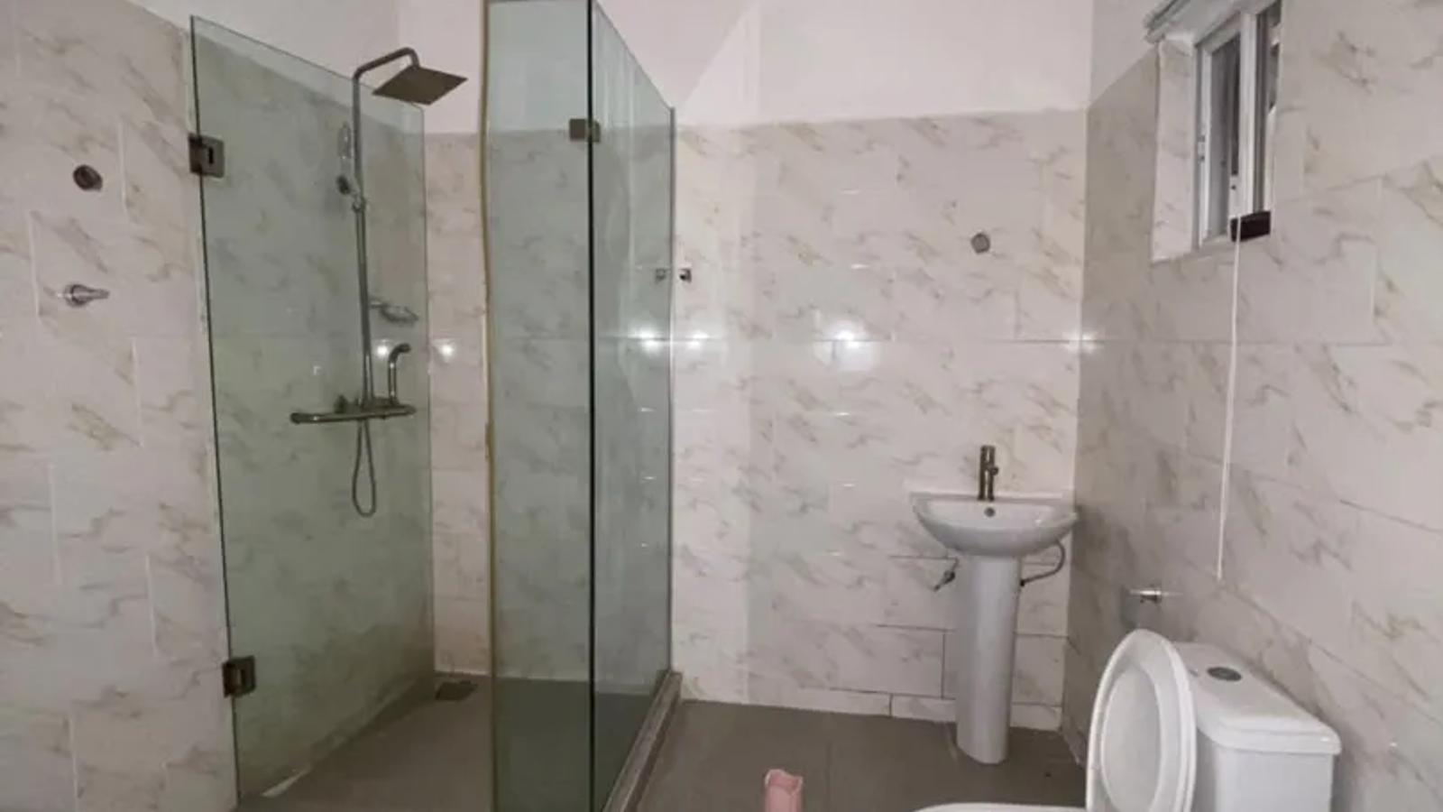 5 Bedroom Semi Detached Duplex