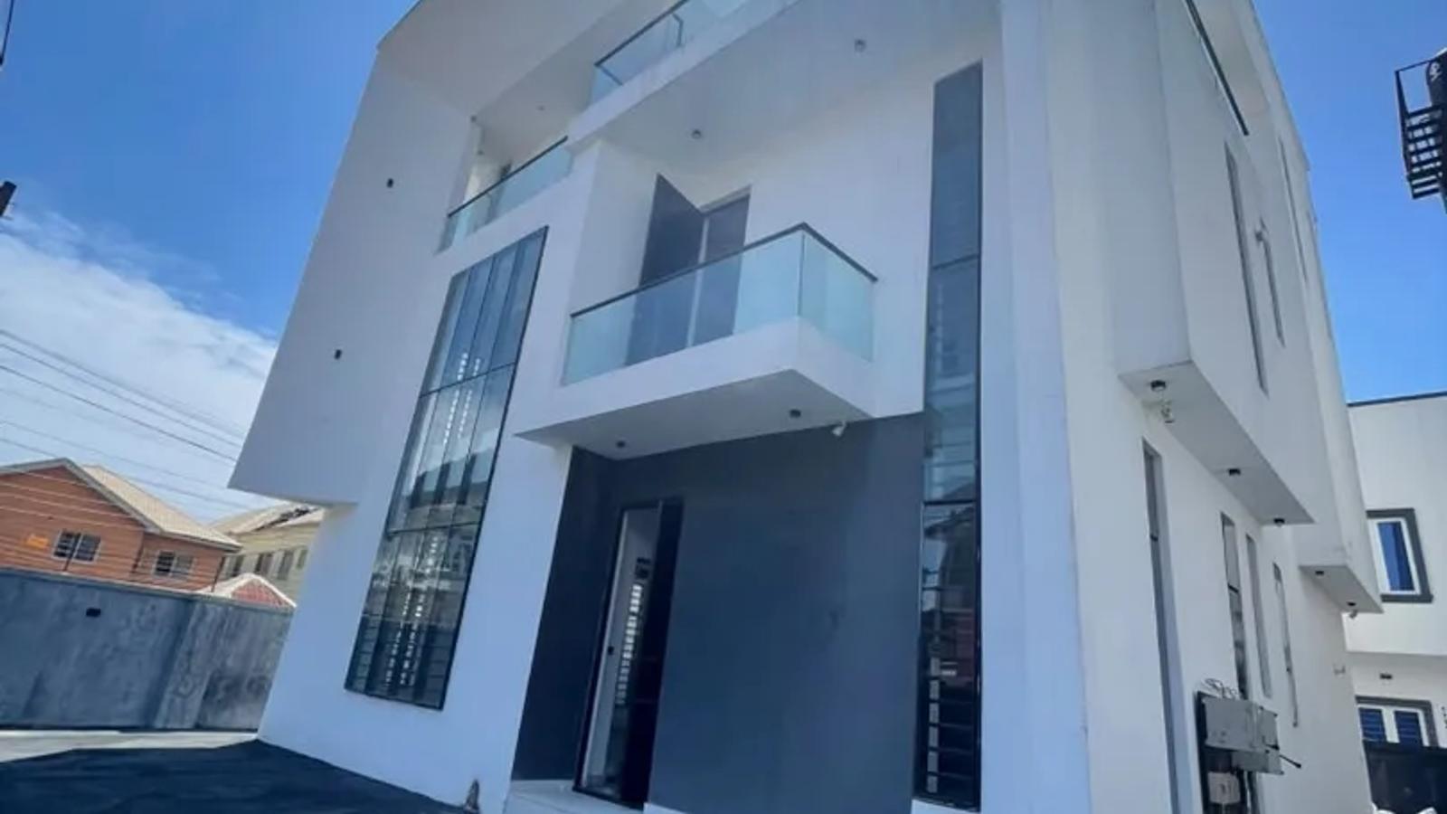 5 Bedroom Fully Detached Duplex