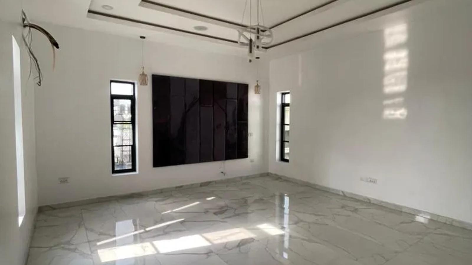 5 Bedroom Fully Detached Duplex