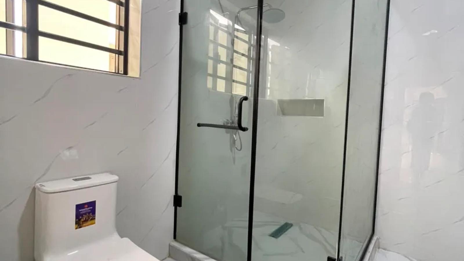 5 Bedroom Fully Detached Duplex