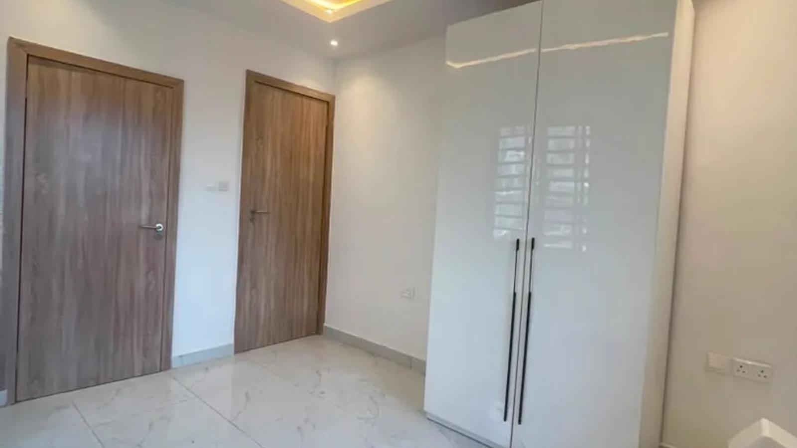 4 BEDROOM MAISONETTE WITH BQ