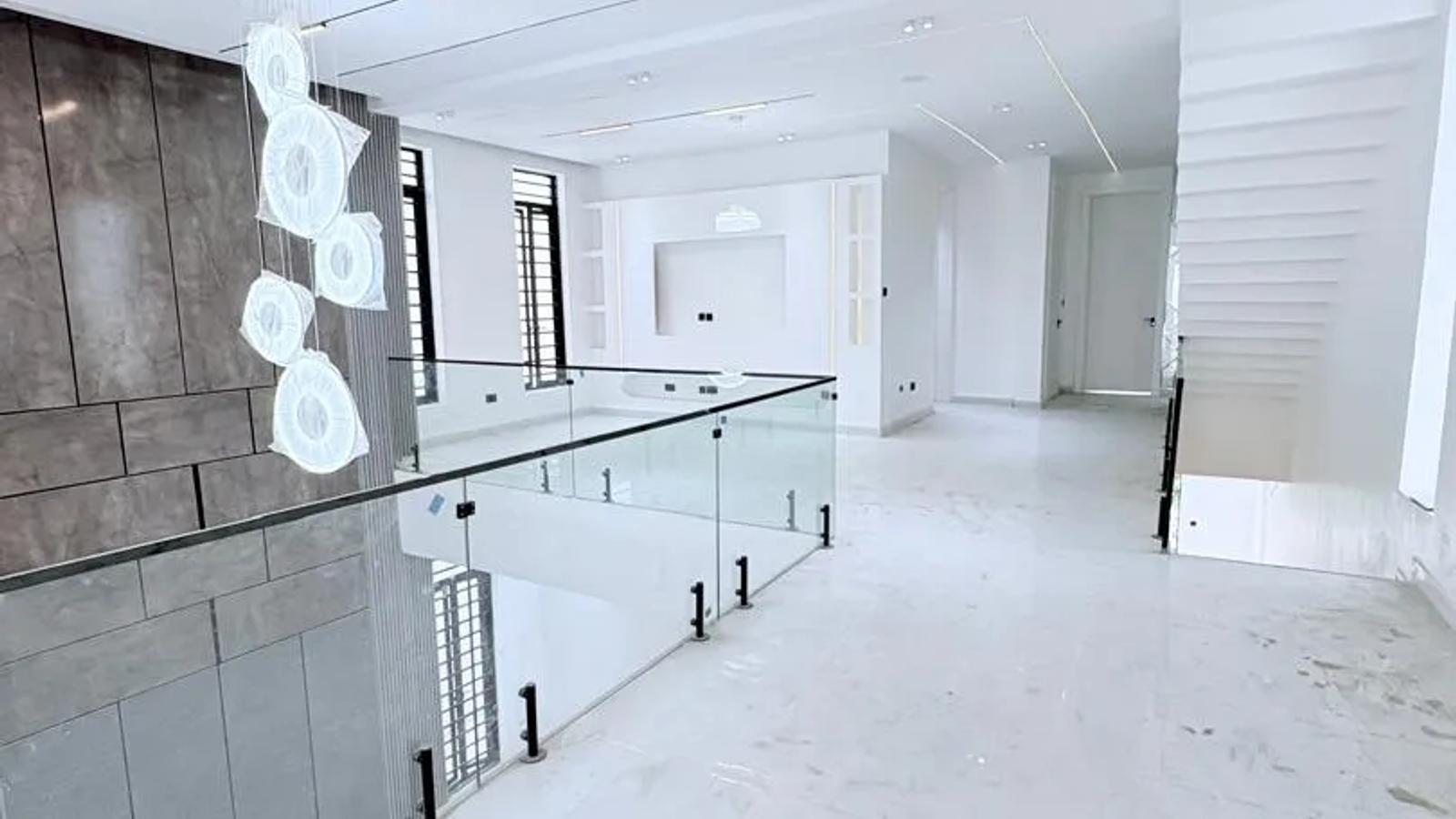 5 Bedroom Fully Detached Duplex