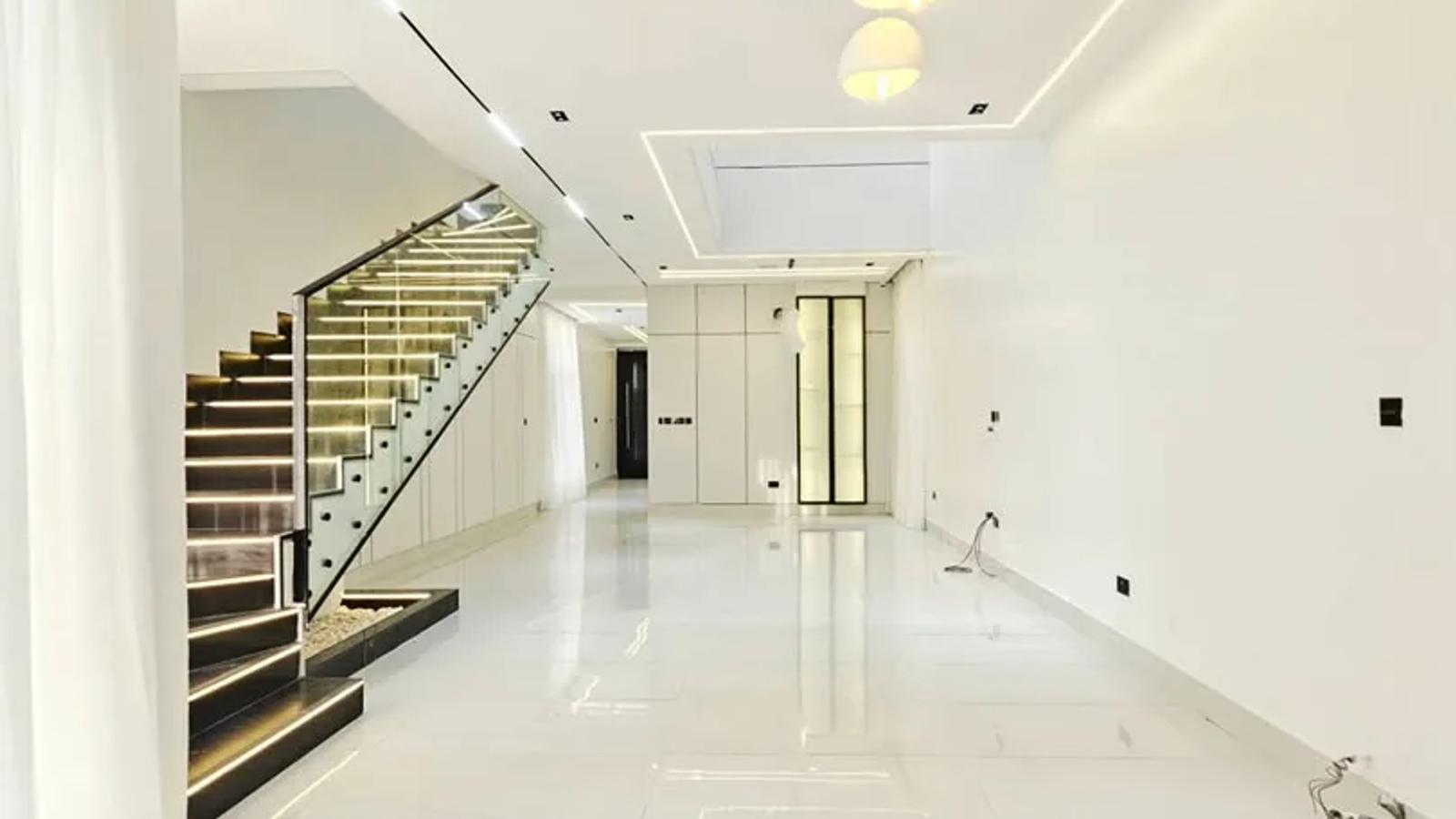 5 Bedroom Fully Detached Duplex