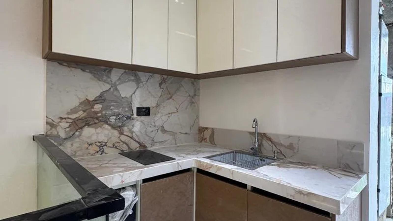 5 Bedroom Fully Detached Duplex