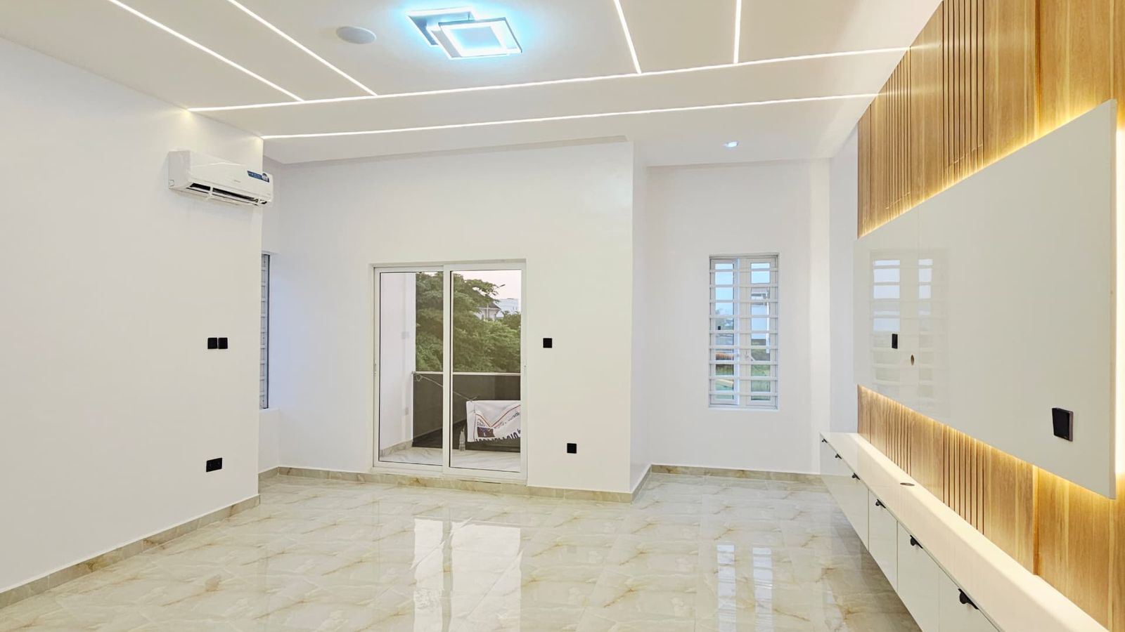 5 Bedroom Fully Detached Duplex