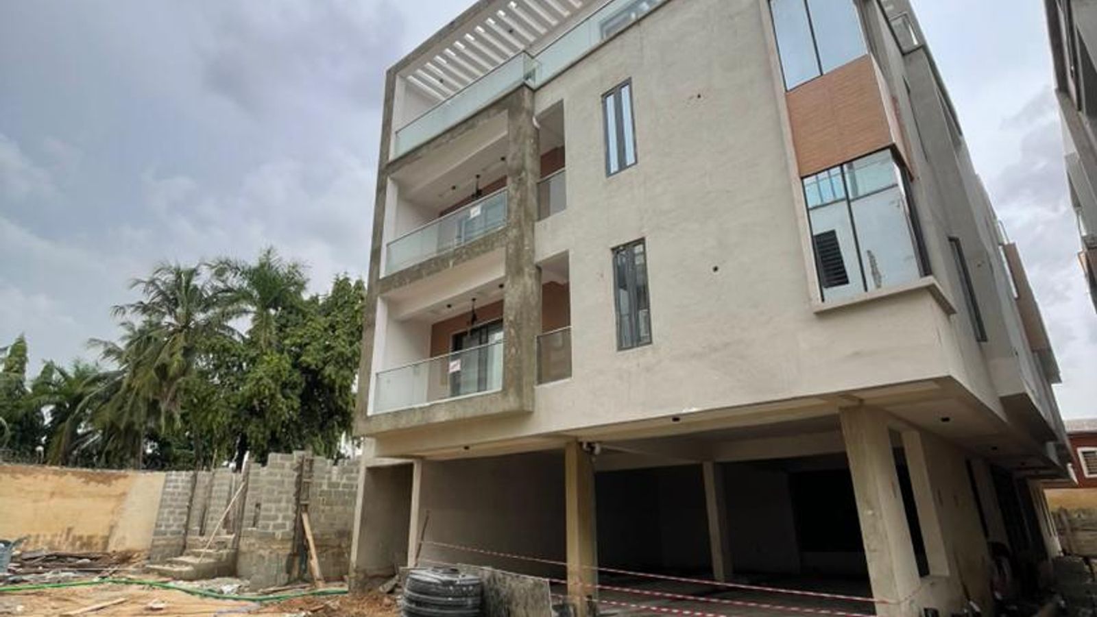 4 Bedroom Maisonettes