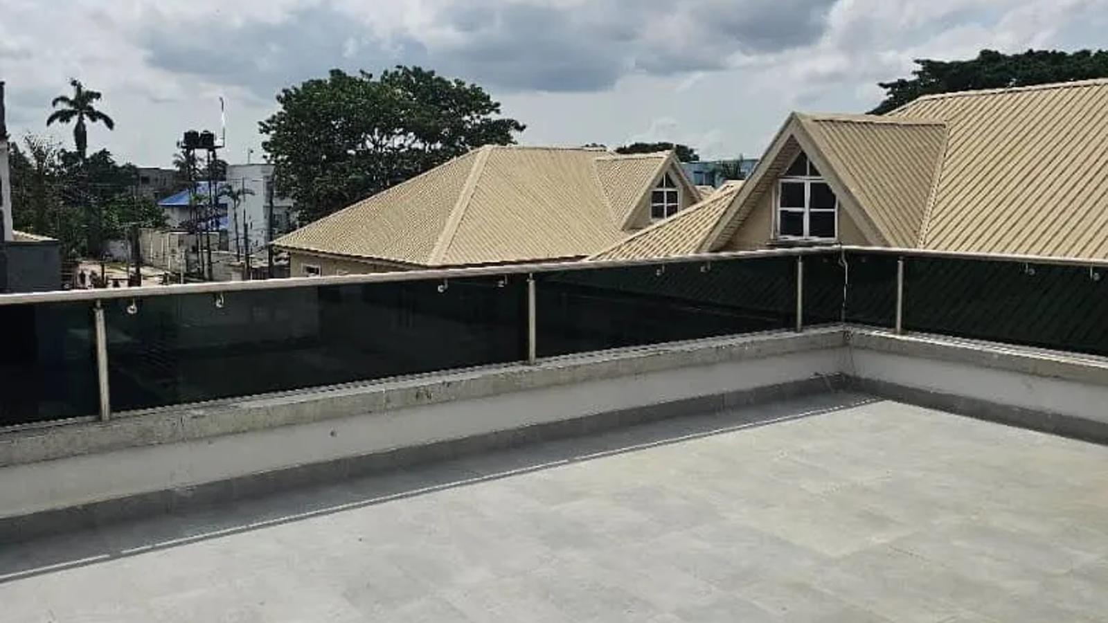 6 Bedroom Fully Detached Duplex