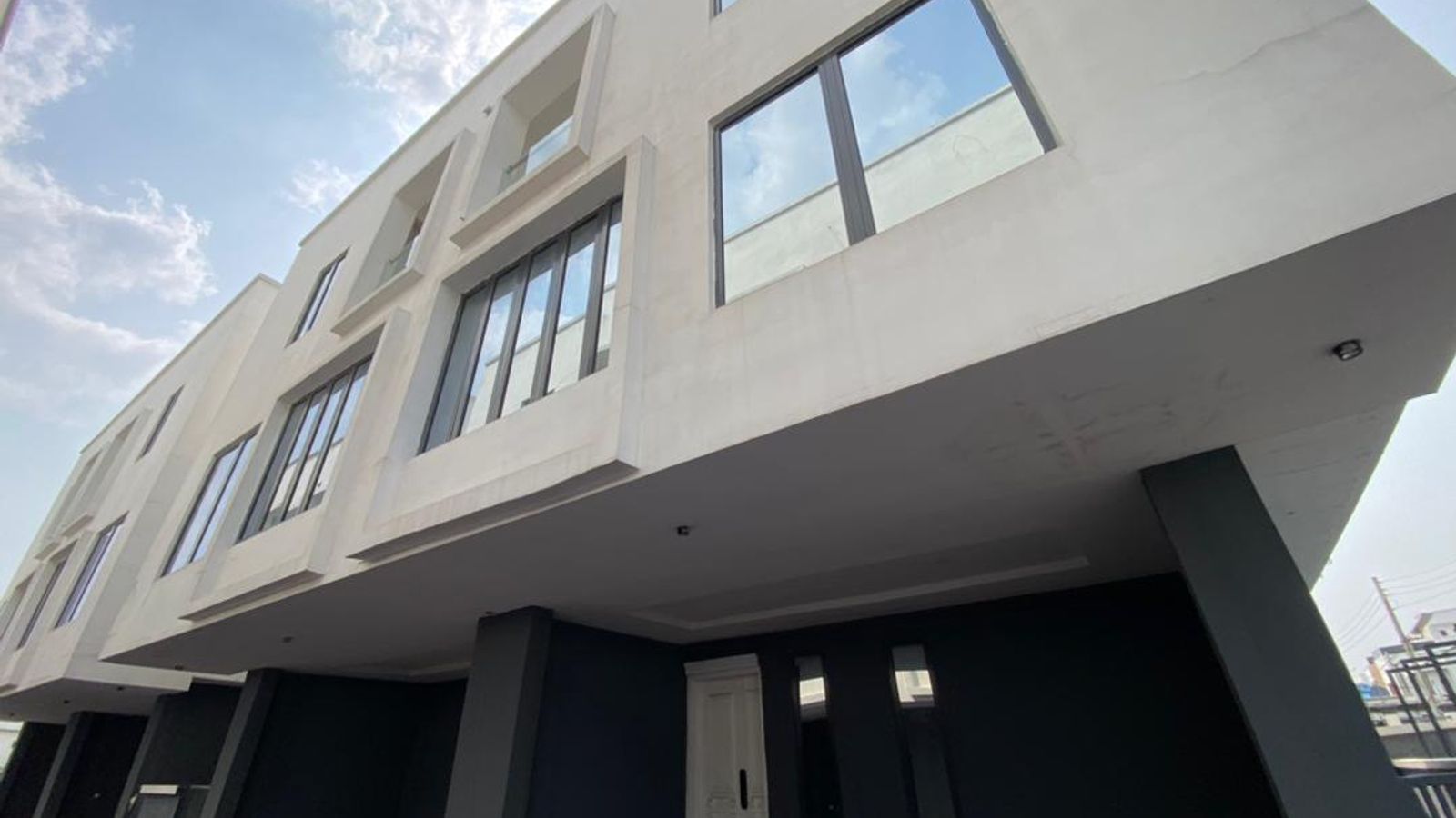 5 Bedroom Semi Detached Duplex