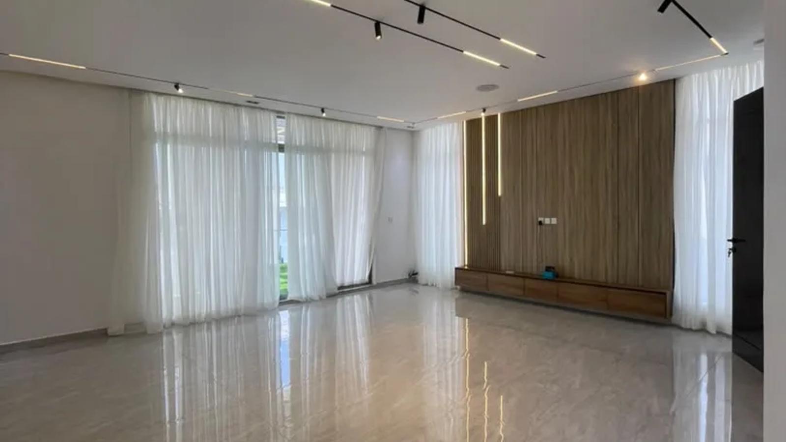 5 Bedroom Fully Detached Duplex