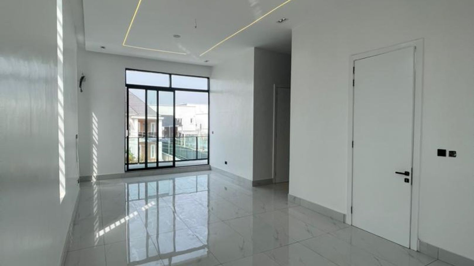 5 Bedroom Fully Detached Duplex