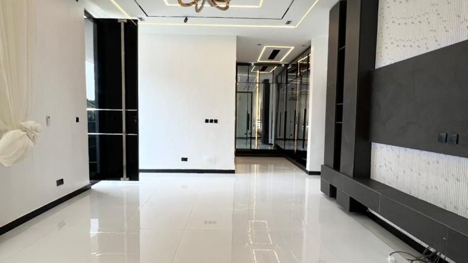 5 Bedroom Duplex