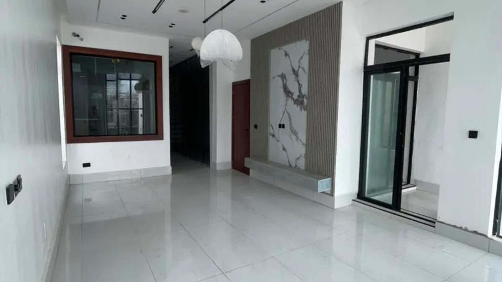 5 Bedroom Fully Detached Duplex