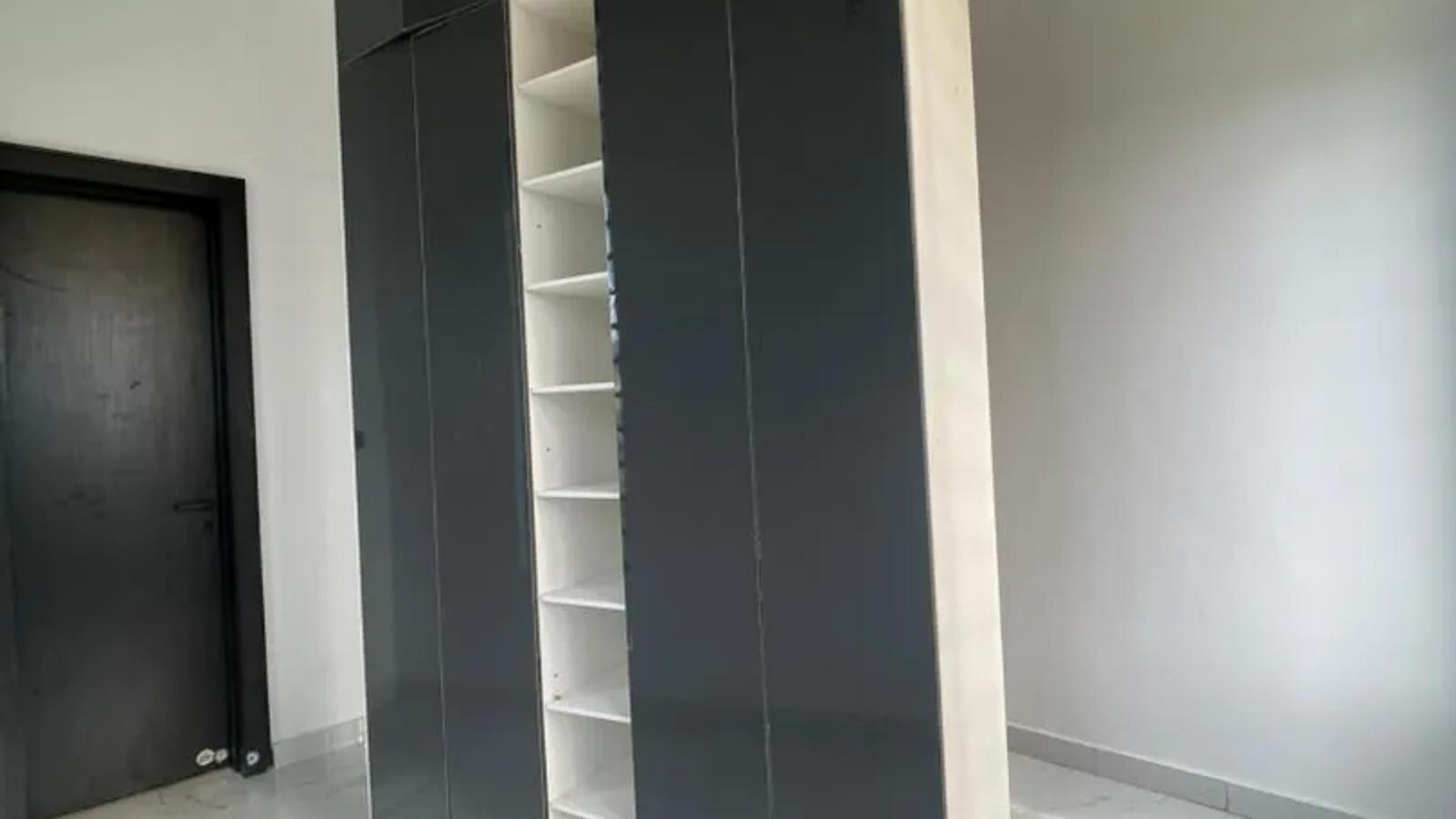5 Bedroom Fully Detached Duplex