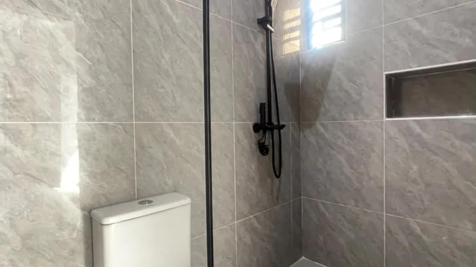 4 BEDROOM SEMI-DETACHED DUPLEX WITH BQ