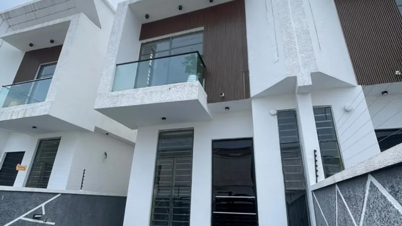 4 BEDROOM SEMI-DETACHED DUPLEX