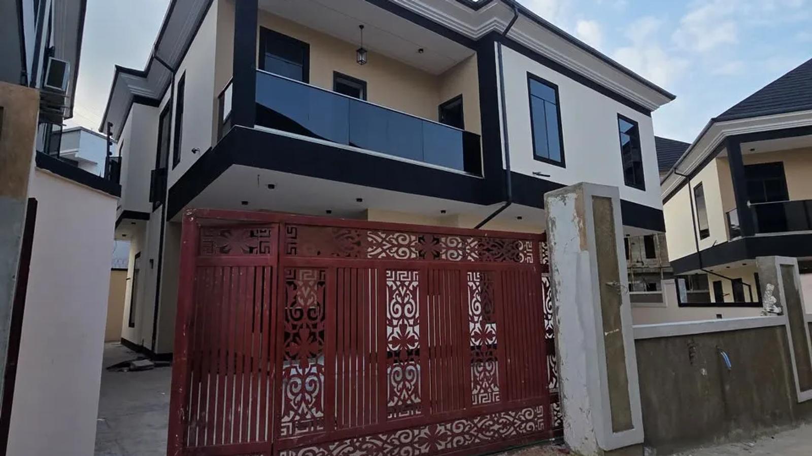 5 Bedroom Fully Detached Duplex