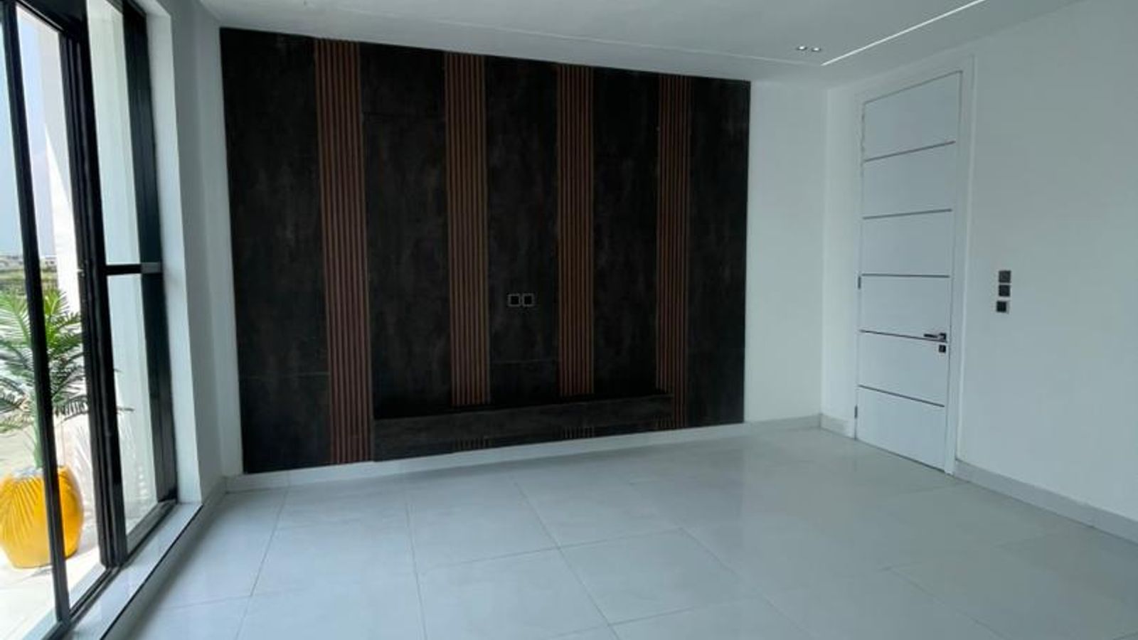 5 Bedroom Fully Detached Duplex