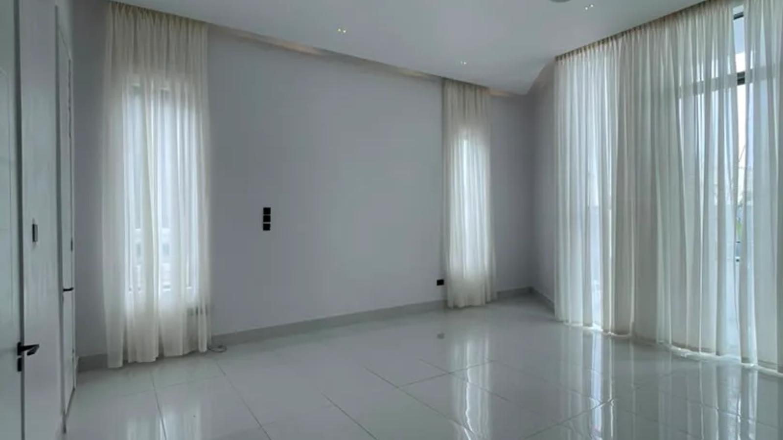 5 Bedroom Fully Detached Duplex