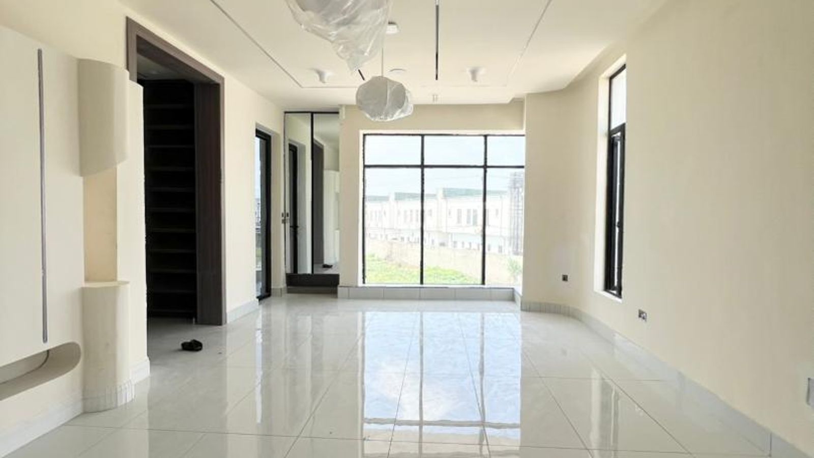 5 Bedroom Fully Detached Duplex