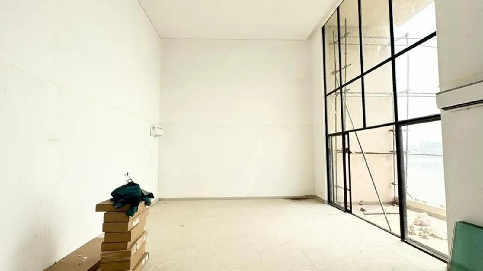 6 Bedroom Fully Detached Duplex