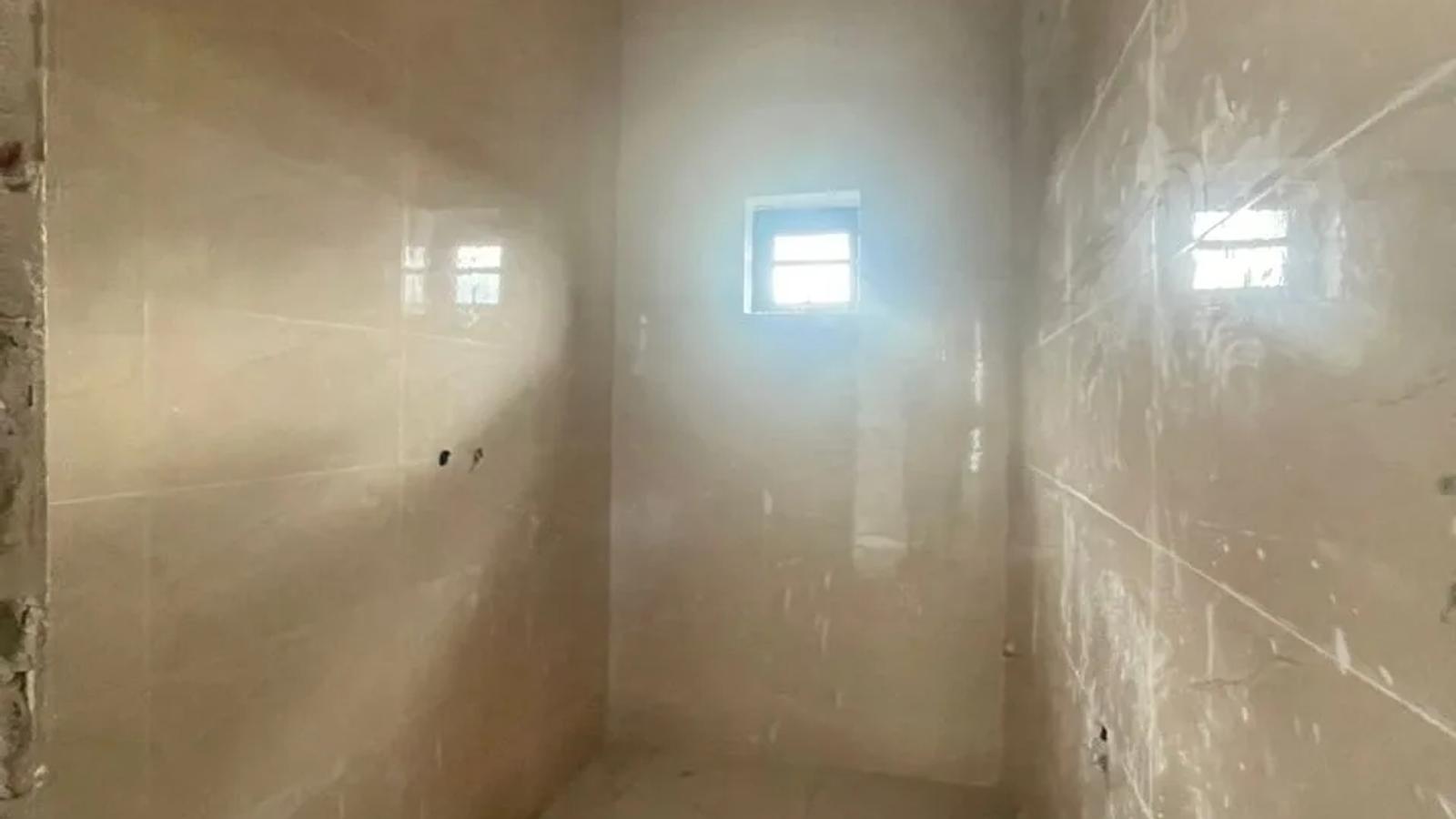 6 Bedroom Fully Detached Duplex
