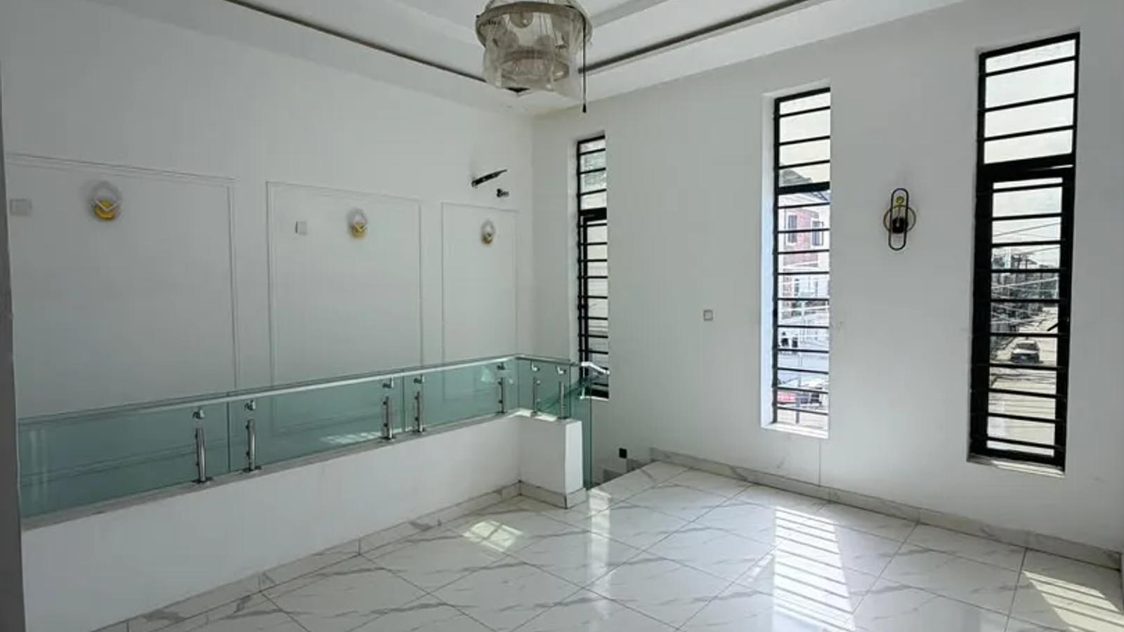 5 Bedroom Fully Detached Duplex