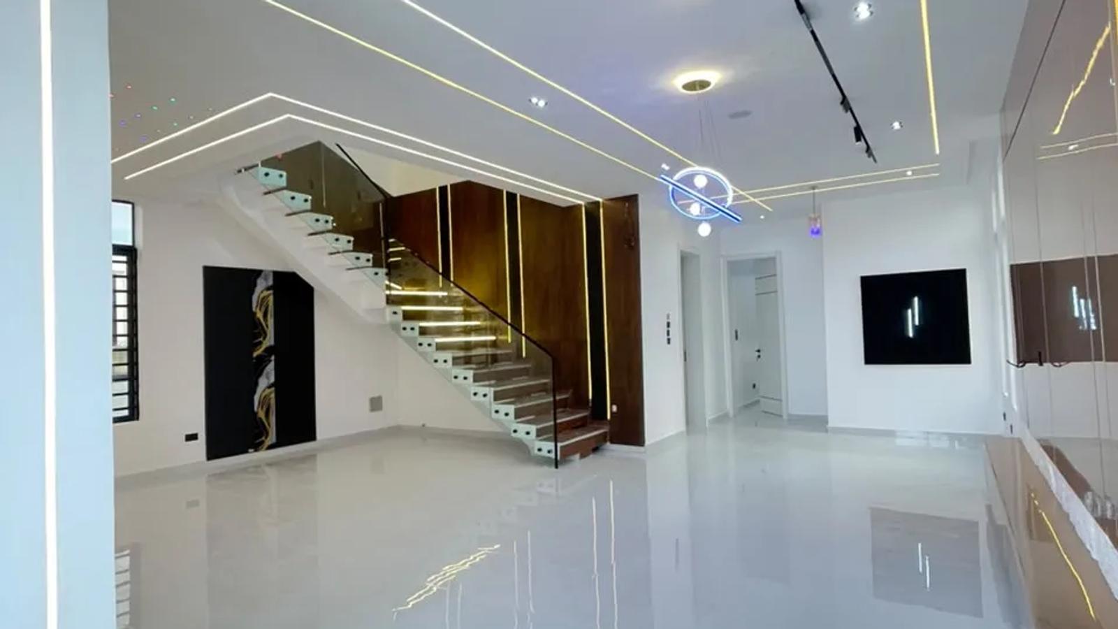 5 Bedroom Fully Detached Duplex