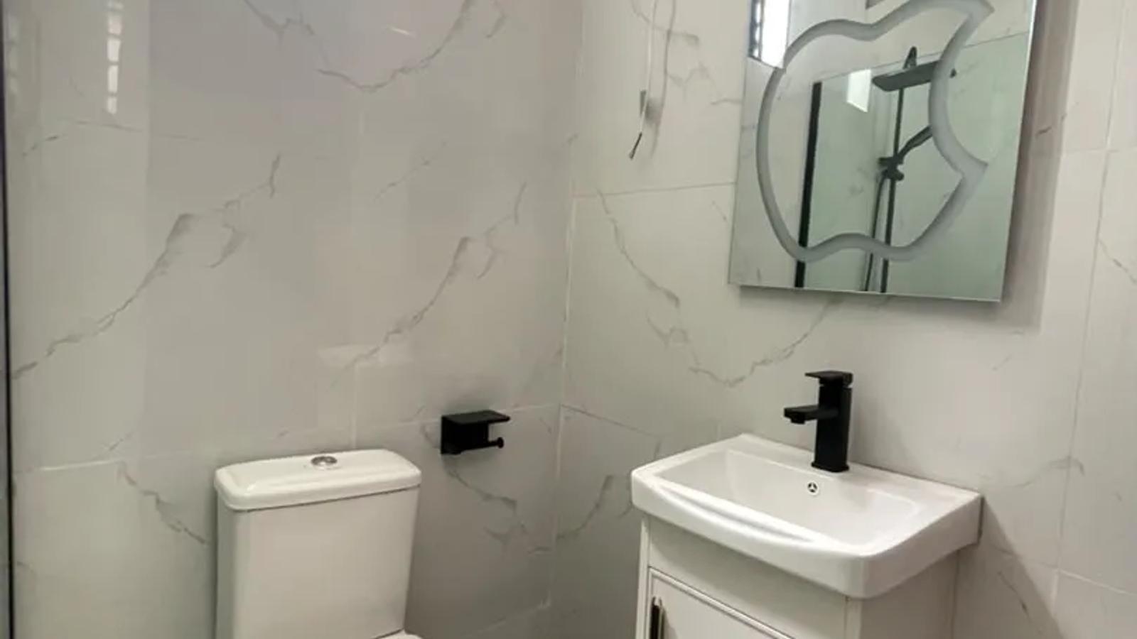 5 BEDROOM FULLY DETACHED DUPLEX WITH BQ