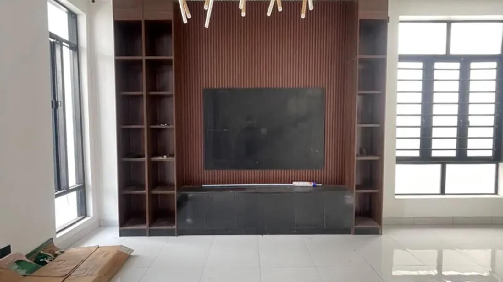 4 BEDROOM FULLY-DETACHED DUPLEX WITH BQ