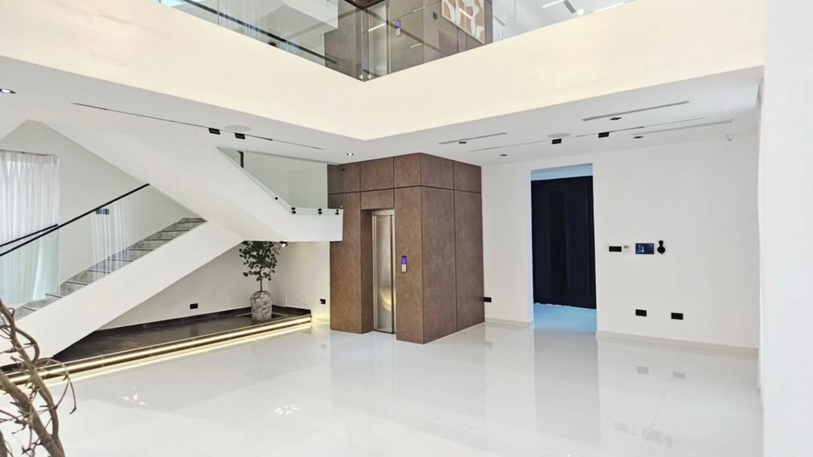 5 Bedroom Fully Detached Duplex