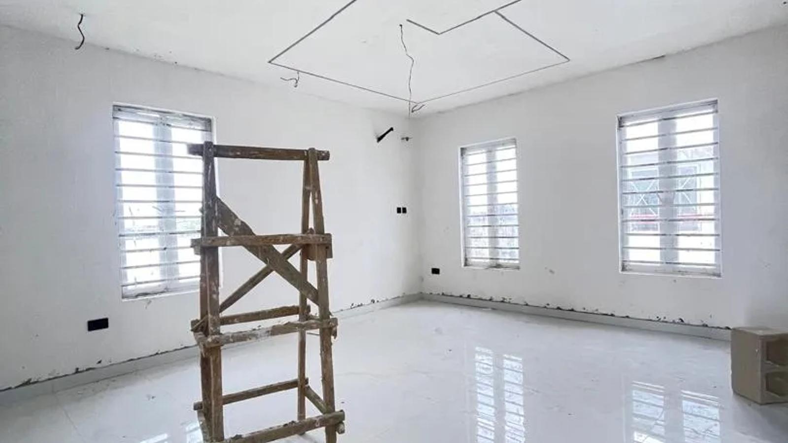 5 Bedroom Fully Detached Duplex