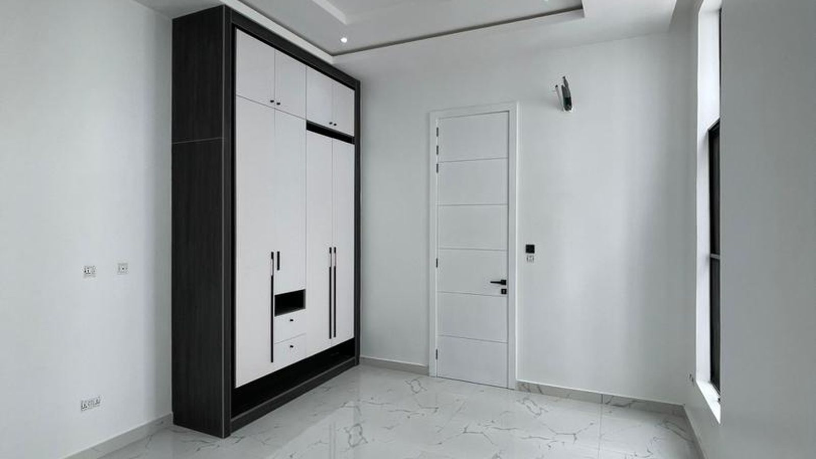5 Bedroom