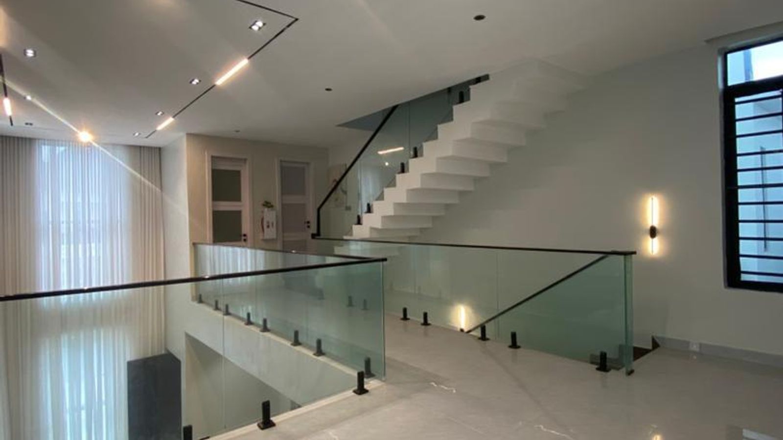 5 Bedroom Fully Detached Duplex