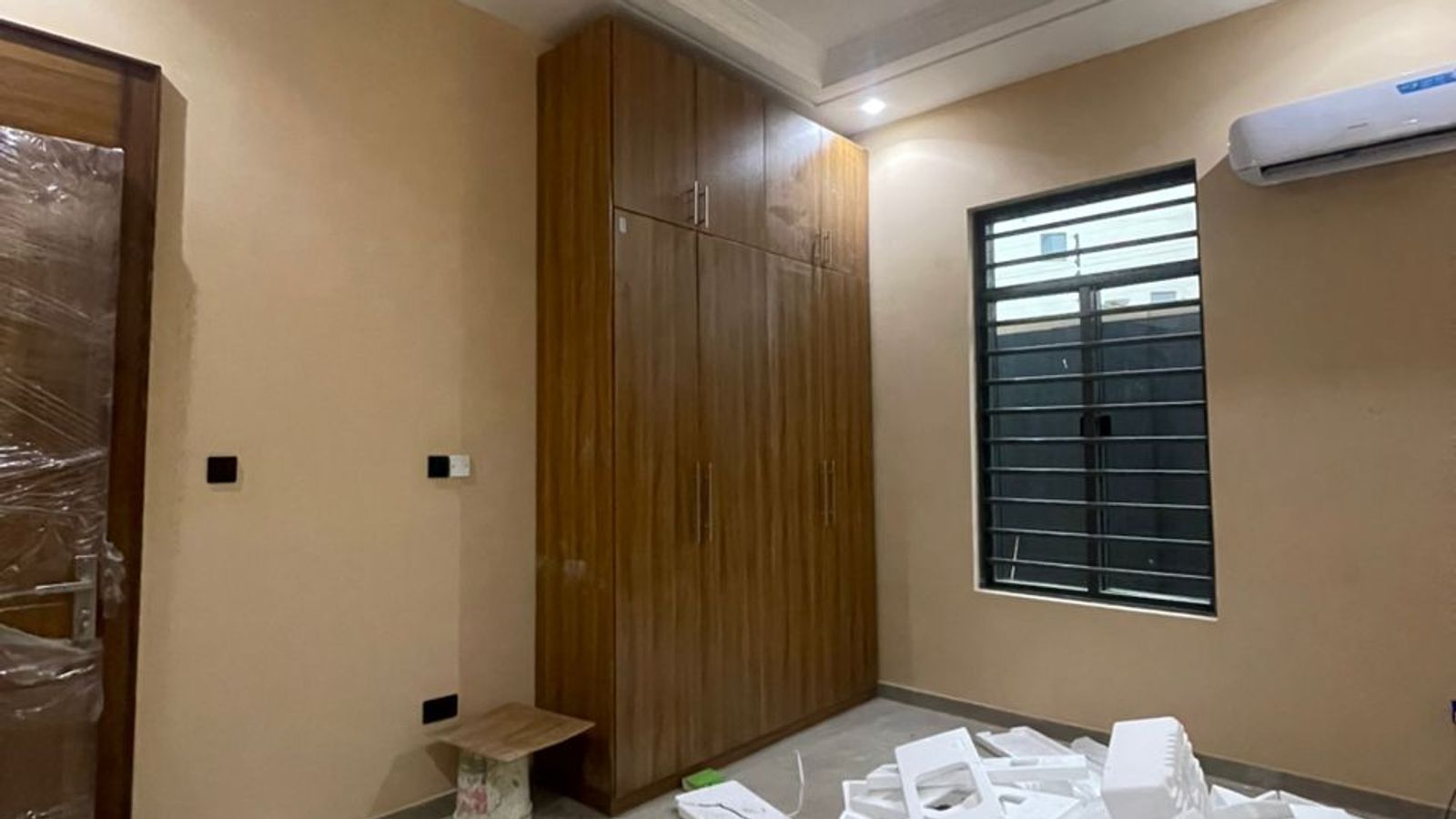5 Bedroom Fully Detached Duplex