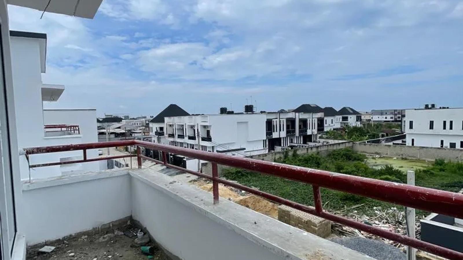 5 Bedroom Fully Detached Duplex