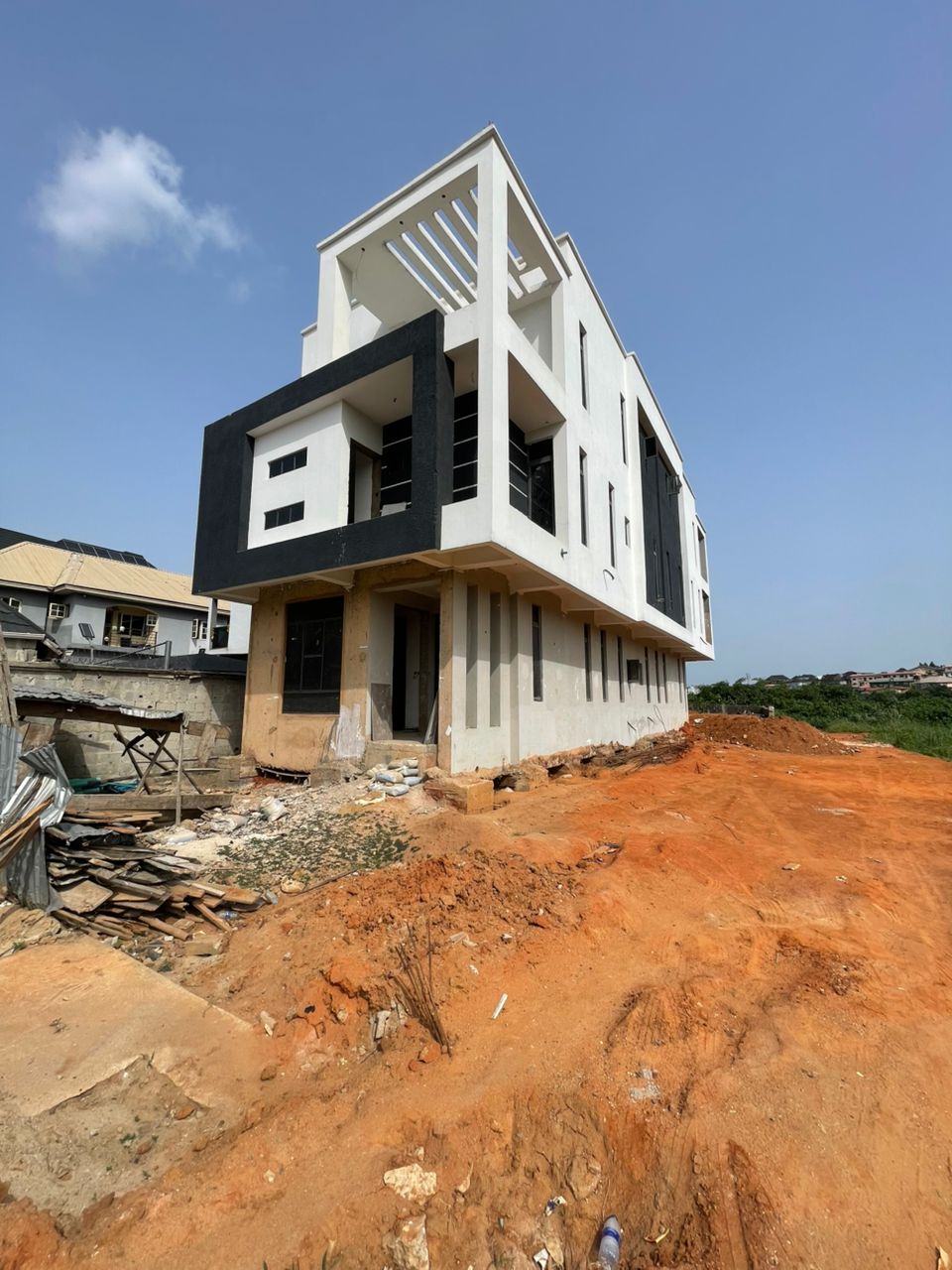4 Bedroom Fully Detached Duplex