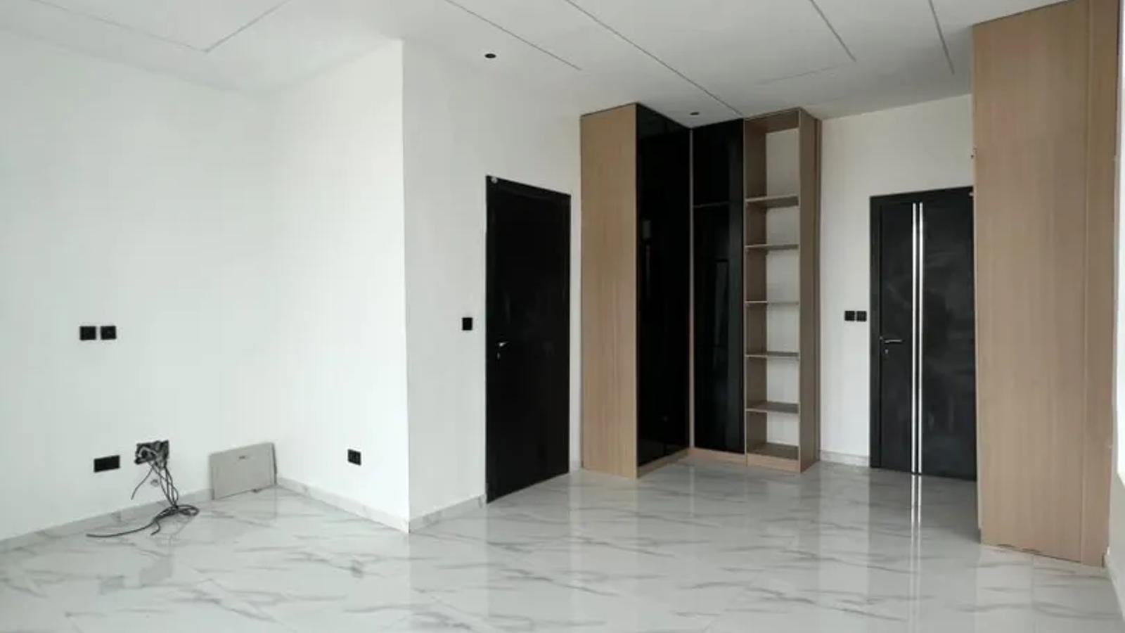 4 Bedroom Fully Detached Duplex