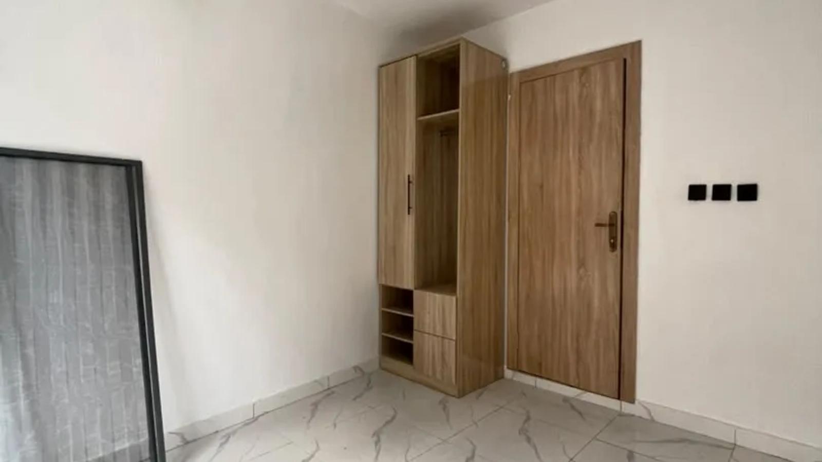 ONE BEDROOM APARTMENT