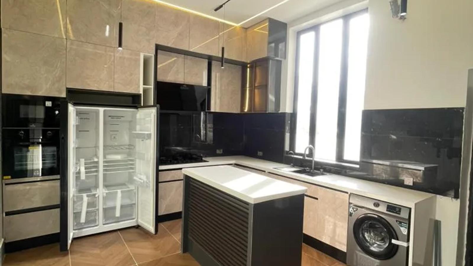 5 Bedroom Semi Detached Duplex