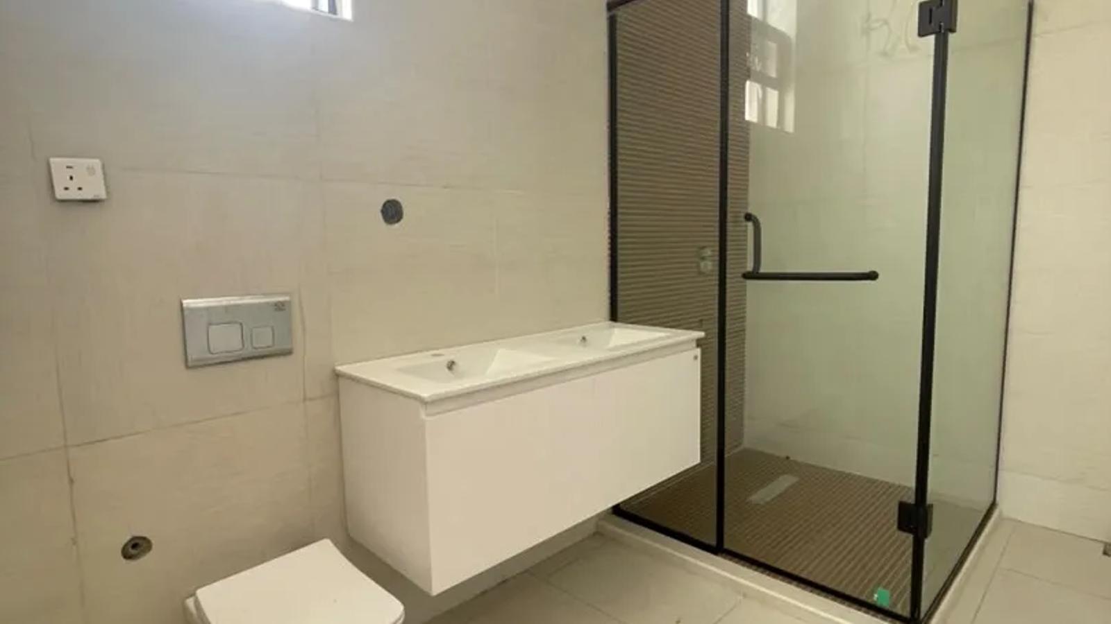4 BEDROOM FULLY-DETACHED DUPLEX WITH BQ