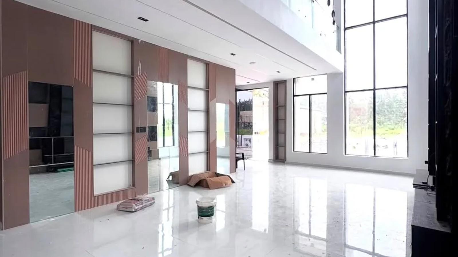 5 Bedroom Fully Detached Duplex