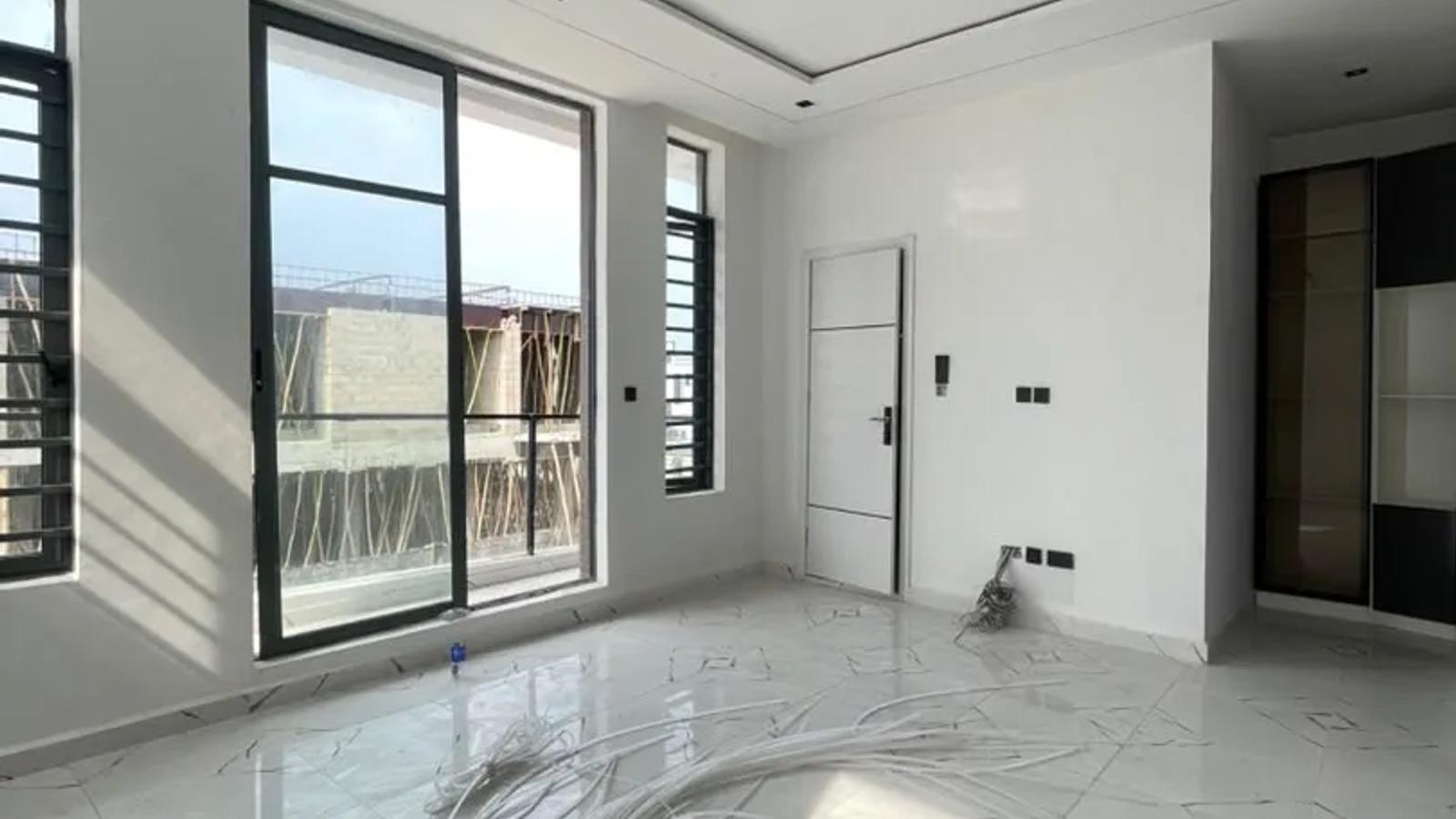 4 BEDROOM SEMI-DETACHED DUPLEX WITH BQ